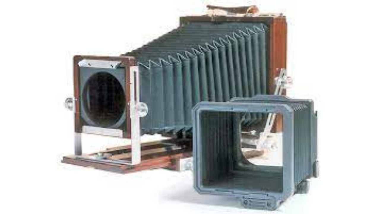 Bellows camera