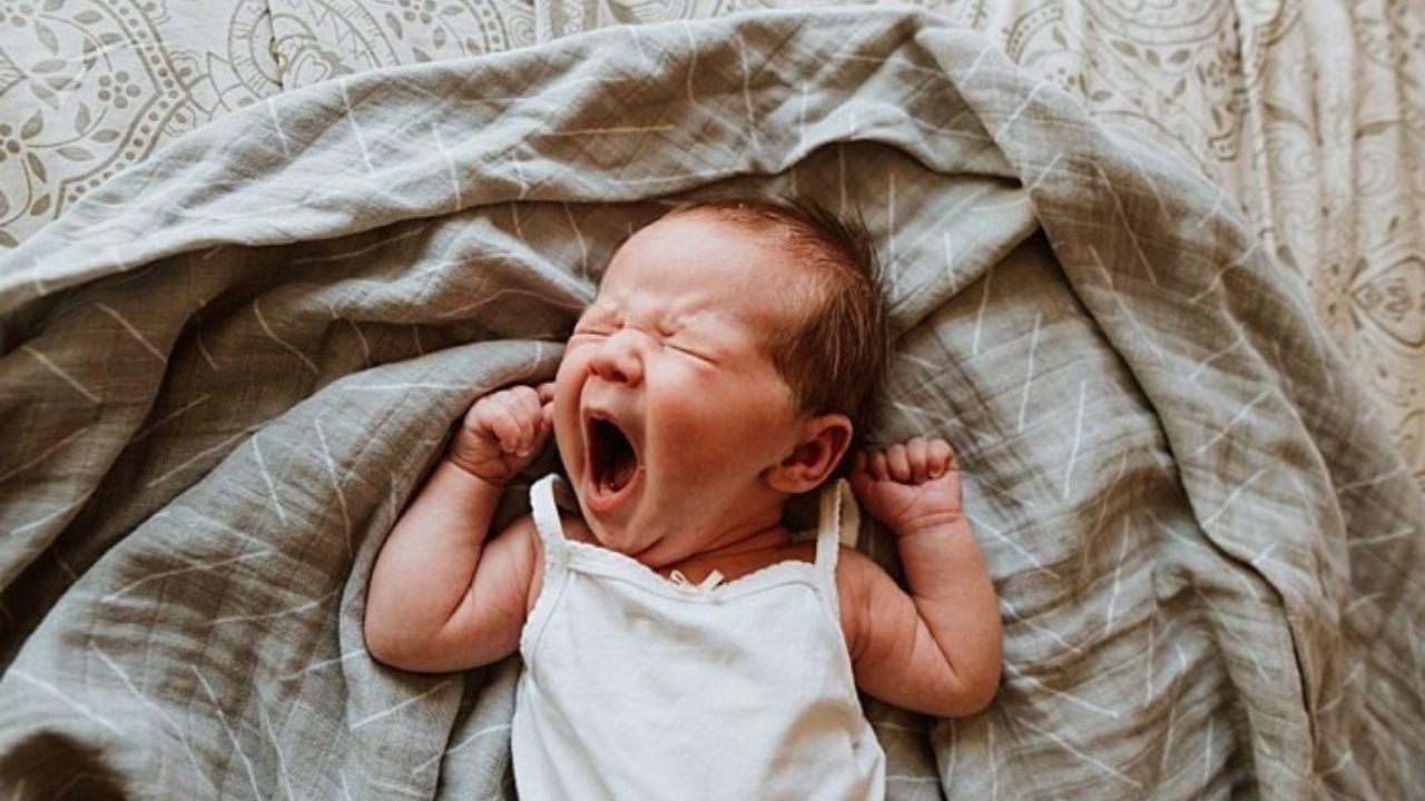 newborn lifestyle photography
