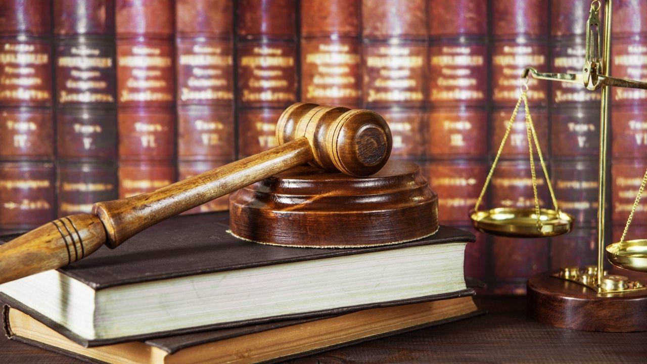 LLM in corporate banking and insurance law
