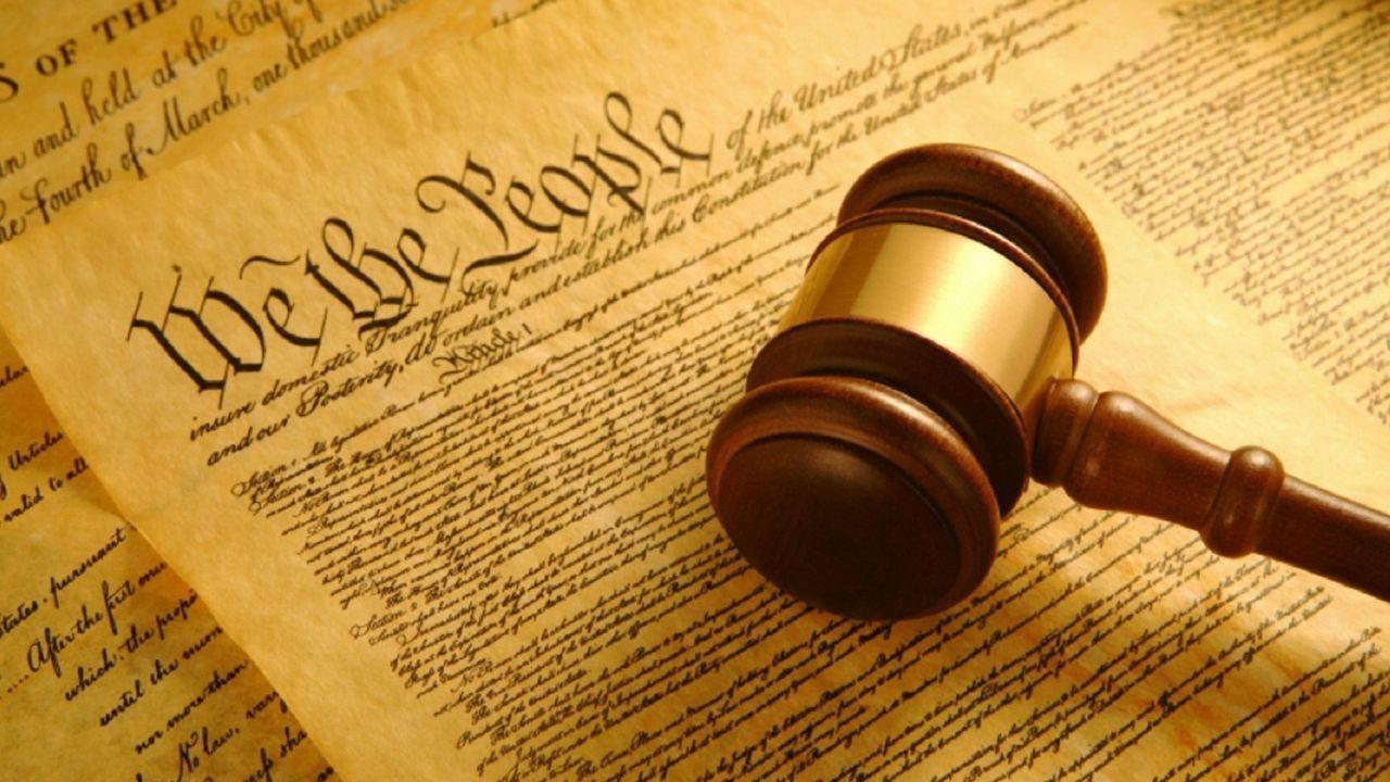 Best colleges for LLM (Constitutional Law) in India